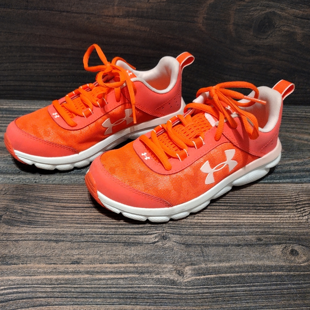 Under Armour Girls' Grade School UA Assert 9 Running Shoes Size 3.5